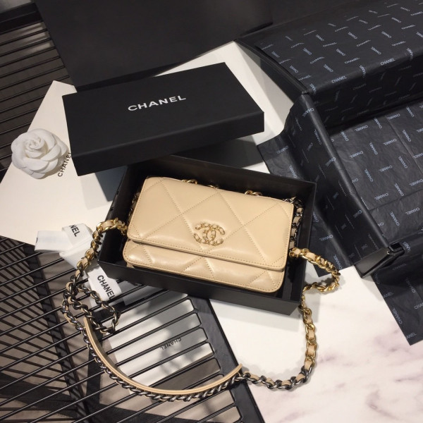 CL CHAIN WALLET