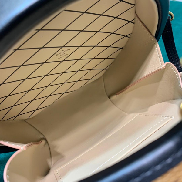 l**is V*t*n petite boite chapeau