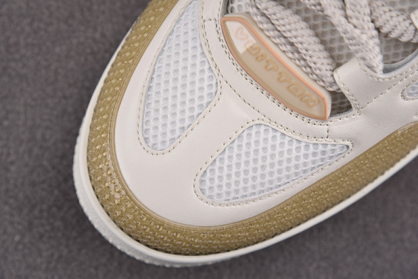 l**is V*t*n sneakers