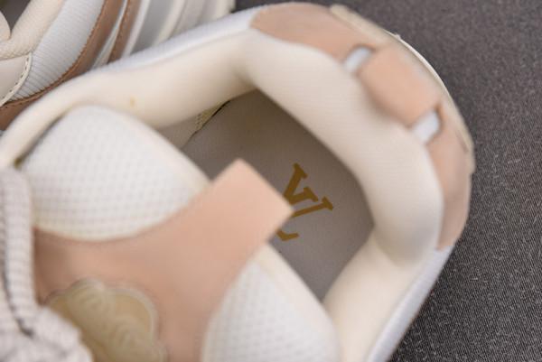 l**is V*t*n sneakers