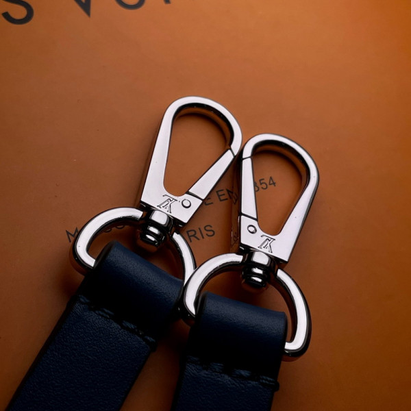 l**is V*t*n twist pm