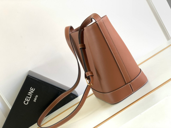 Ce**e small bucket cuir triomphe