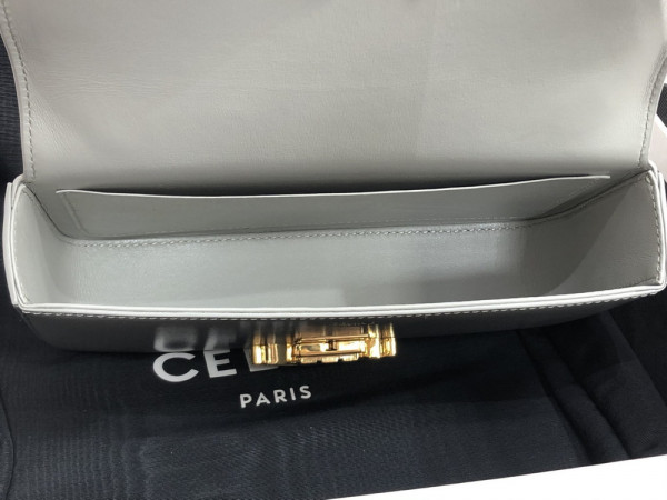 Ce**e chain shoulder bag triomphe