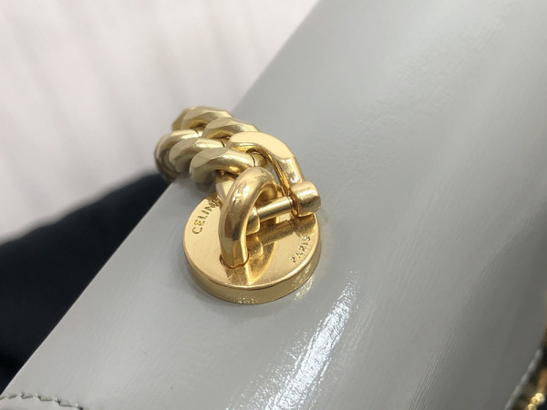 Ce**e chain shoulder bag triomphe