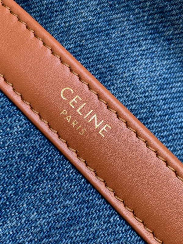 ce**e chain shoulder bag matelasse monoCh*0me