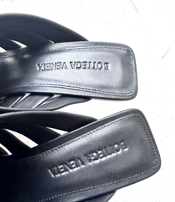 Bo*te*ga ve*ne*ta alfie mule