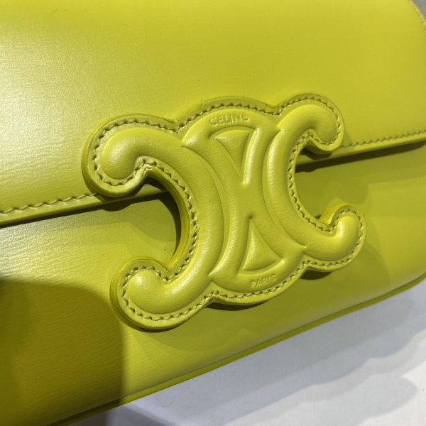 Ce**e chain shoulder bag triomphe