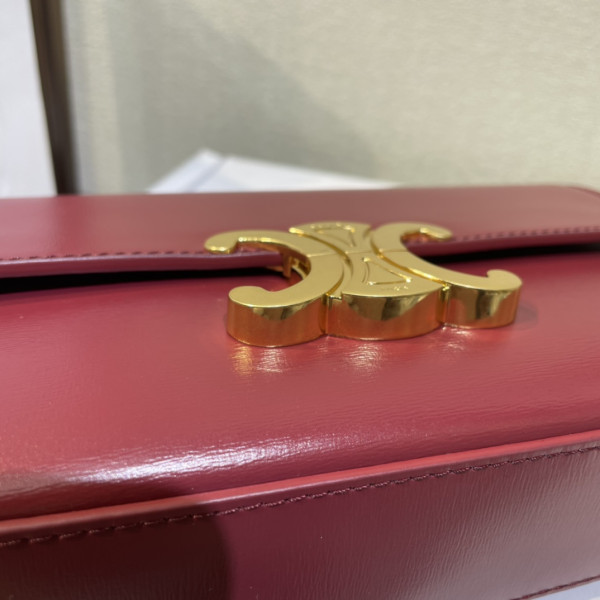 Ce**e chain shoulder bag triomphe