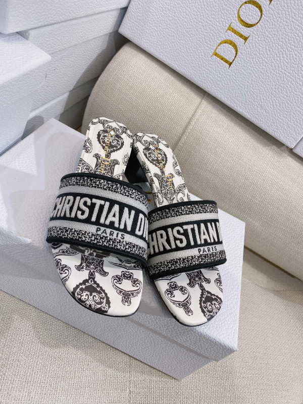 D*or dway heeled slide