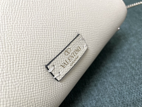 VALENTINO SMALL VSLING GRAINY CALFSKIN HANDBAG