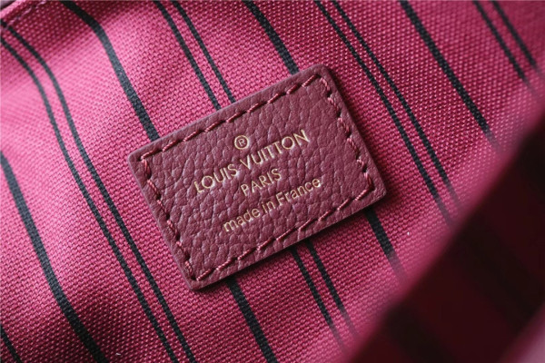 l**is V*t*n pochette metis