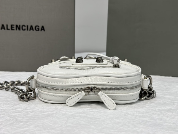 Ba*len*cia*ga le cagole heart mini metallic crinkled-leather shoulder bag