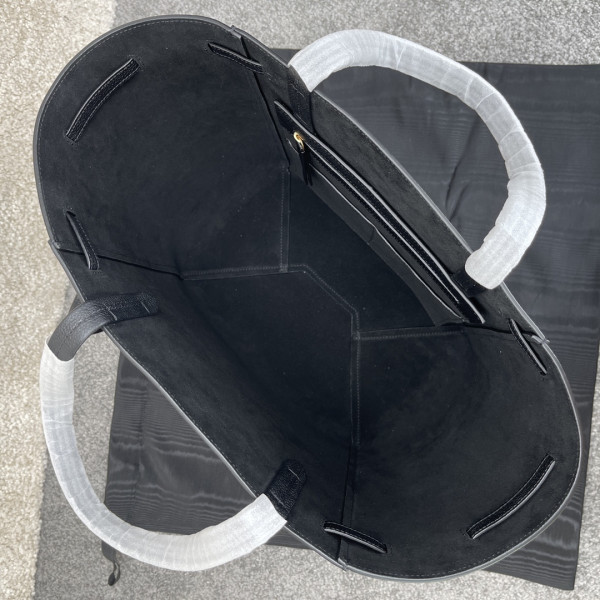 Ce**e small cabas phantom in soft grained calfskin