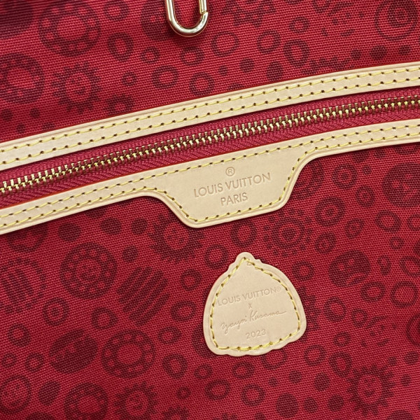 l**is V*t*n x yk neverfull mm