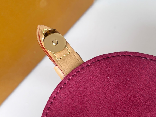 l**is V*t*n micro chantilly