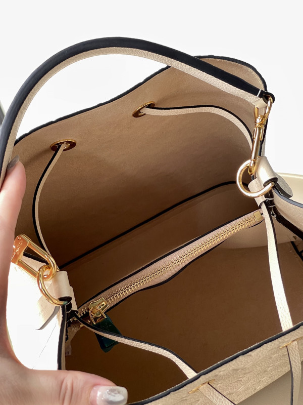 l**is V*t*n nÉonoÉ mm