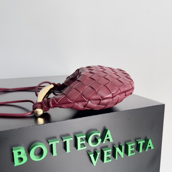 Bo*te*ga ve*ne*ta mini sardine top handle bag