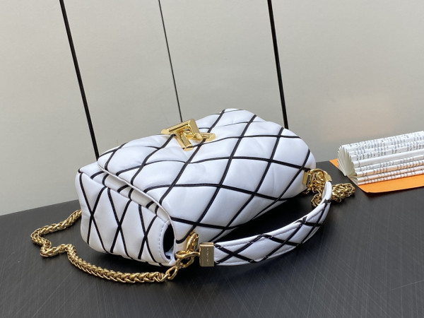 l**is V*t*n go-14 mm