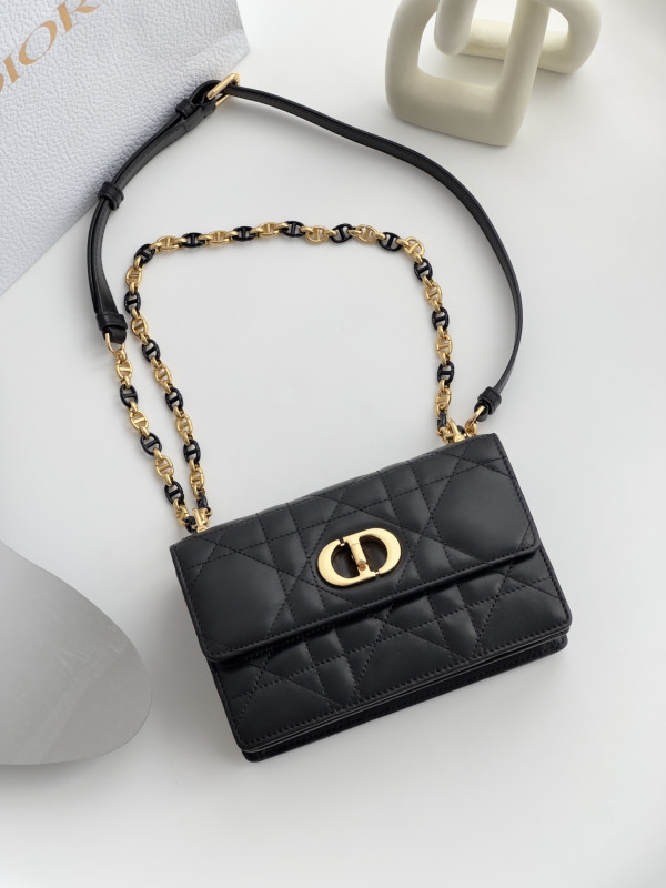 D*or miss caro mini bag