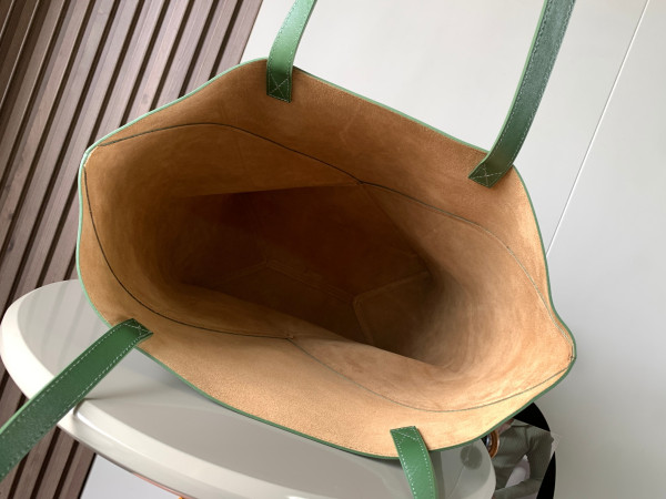 LOEWE Puzzle Fold Tote in shiny calfskin