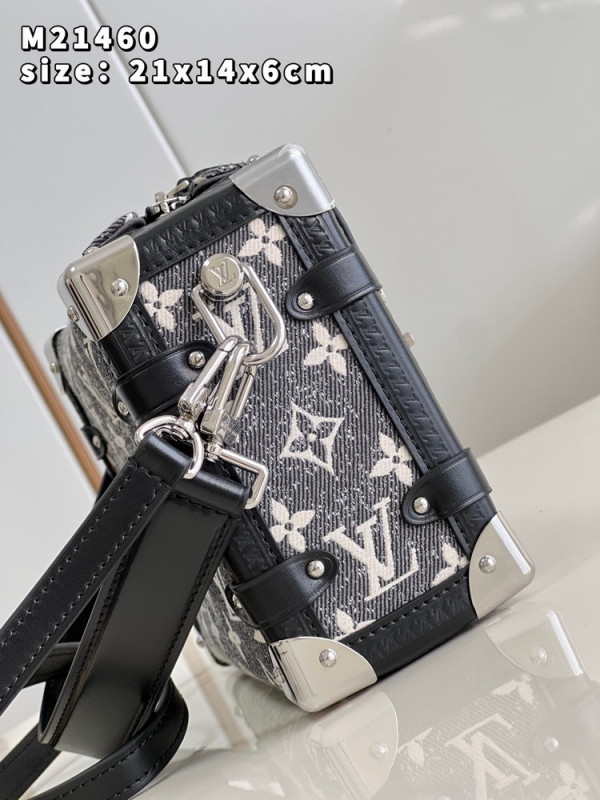 l**is V*t*n side trunk mm