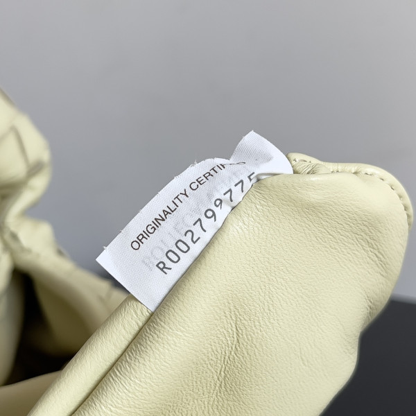 Bo*te*ga ve*ne*ta medium hop