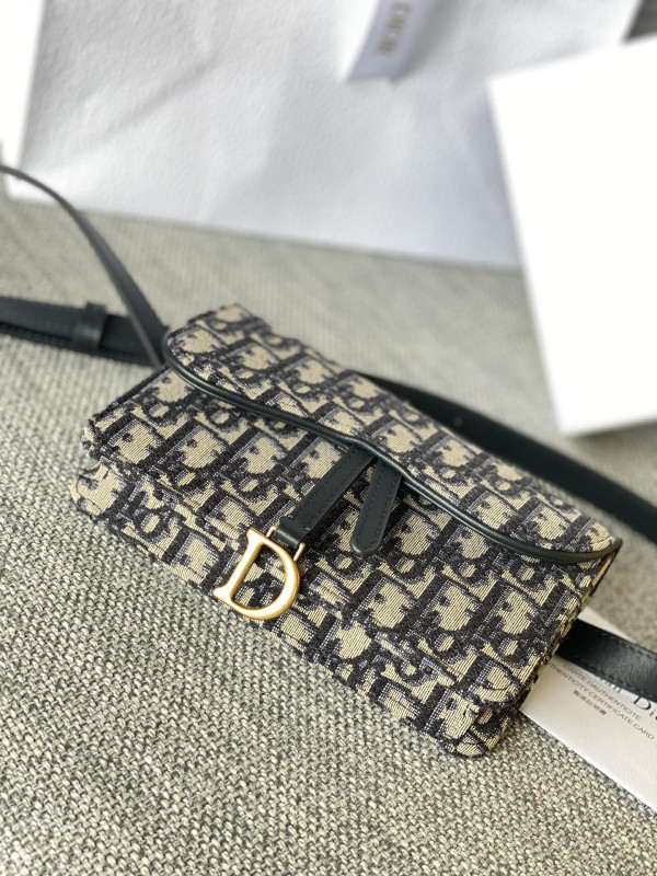 D*or saddle belt pouch