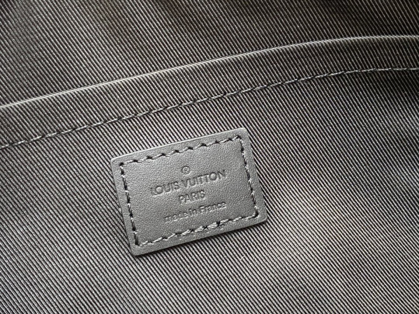 l**is V*t*n soft polochon pm