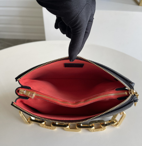 l**is V*t*n coussin bb