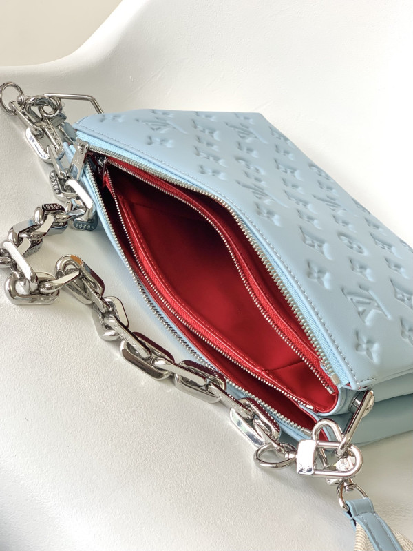 l**is V*t*n coussin pm-26*20*12cm