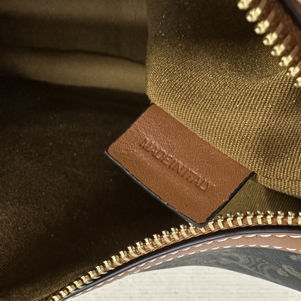 ce**e heloise cuir triomphe bag in S*pple calfskin