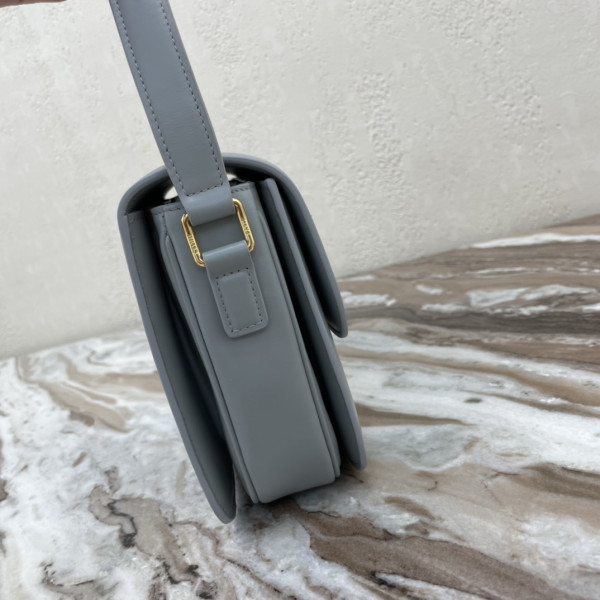 Ce**e teen triomphe bag