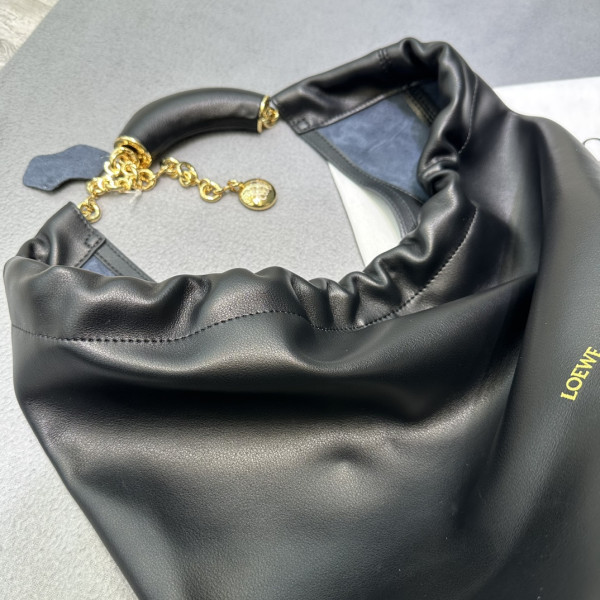 LOEWE Small Squeeze bag in nappa lambskin-24*29*10.5cm