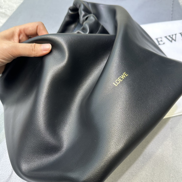 LOEWE Small Squeeze bag in nappa lambskin-24*29*10.5cm