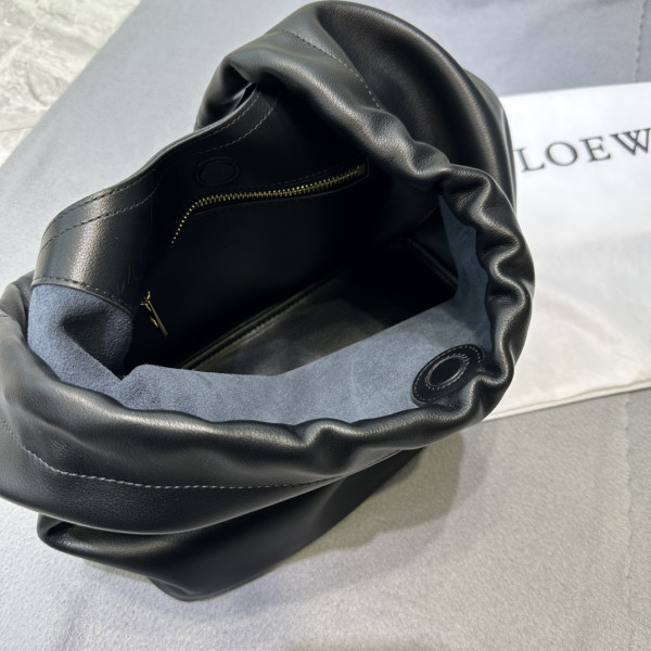 LOEWE Small Squeeze bag in nappa lambskin-24*29*10.5cm