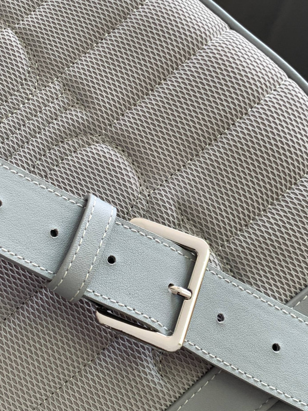 D*or hit the road sling bag