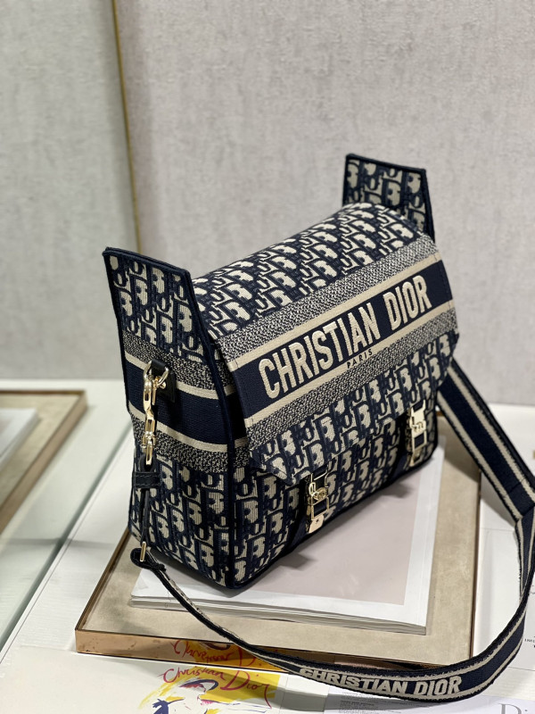 D*or oblique D*orcamp messenger bag