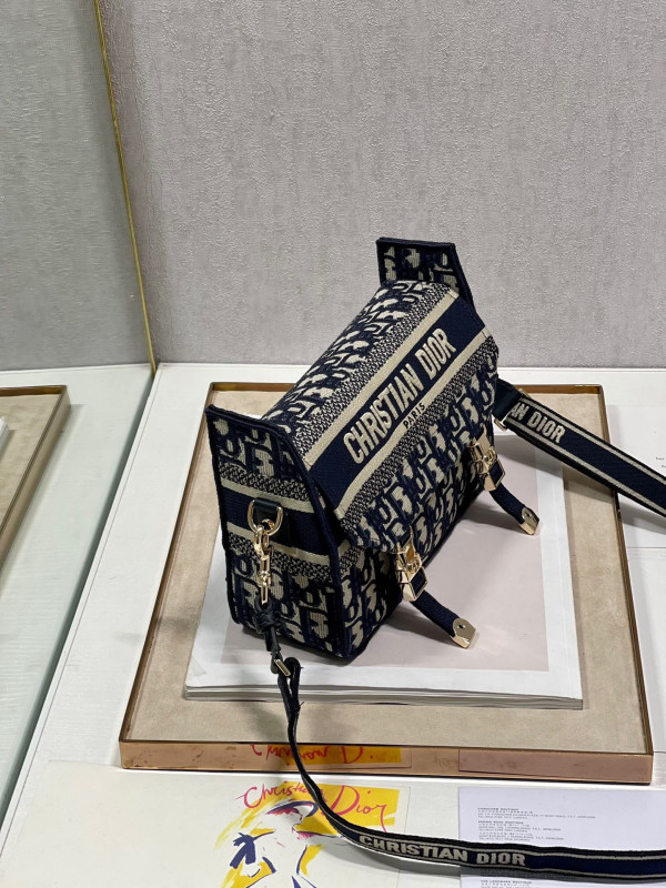 D*or oblique D*orcamp messenger bag