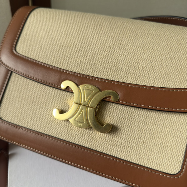 Ce**e teen triomphe bag