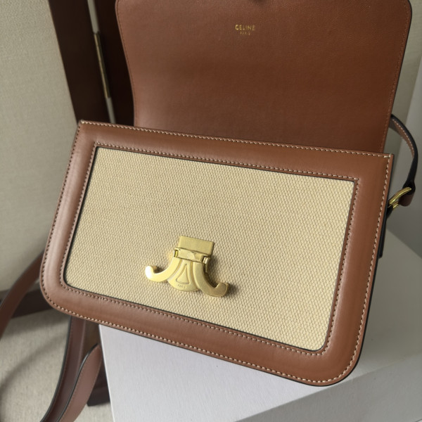 Ce**e teen triomphe bag