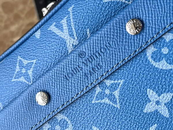 l**is V*t*n nano alpha-24*16*8 cm