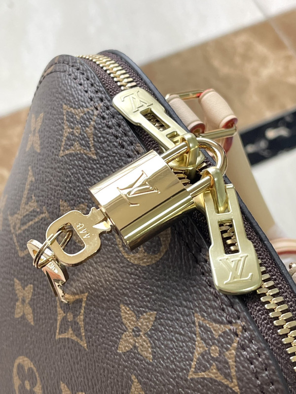 l**is V*t*n alma backpack - 15*20*10 cm