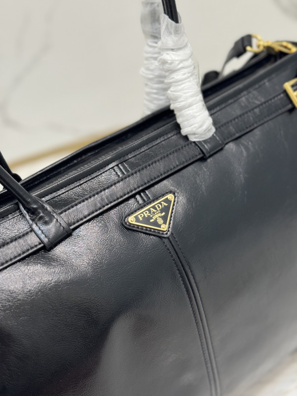 Pra*a 1ba439 soft lux bag-42x30x12cm