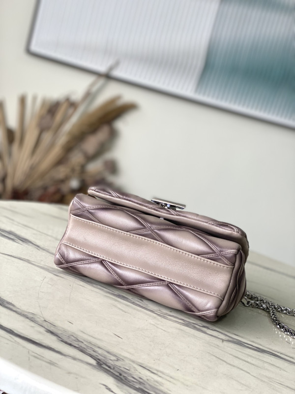 l**is V*t*n go-14 mm