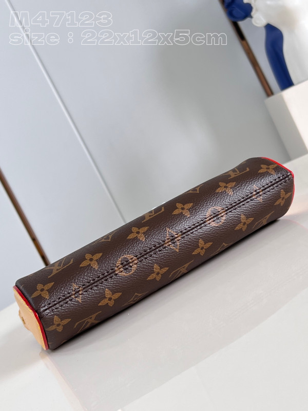 l**is V*t*n pochette tirette - 22 x 12 x5.5cm