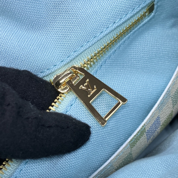 l**is V*t*n onthego mm-35*27*14cm