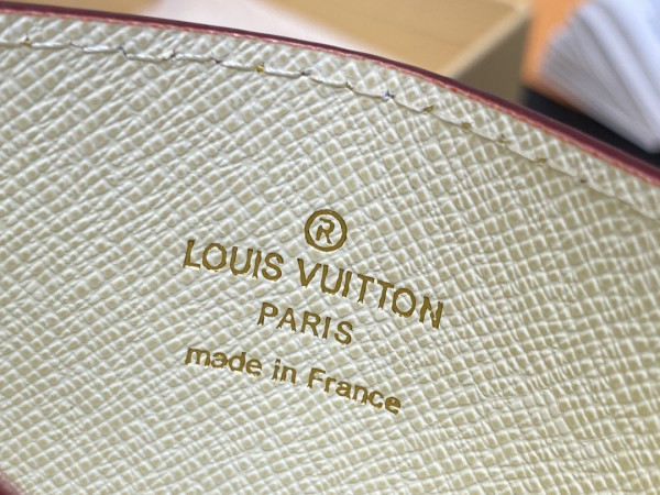 l**is V*t*n card holder-11*7*0.5cm