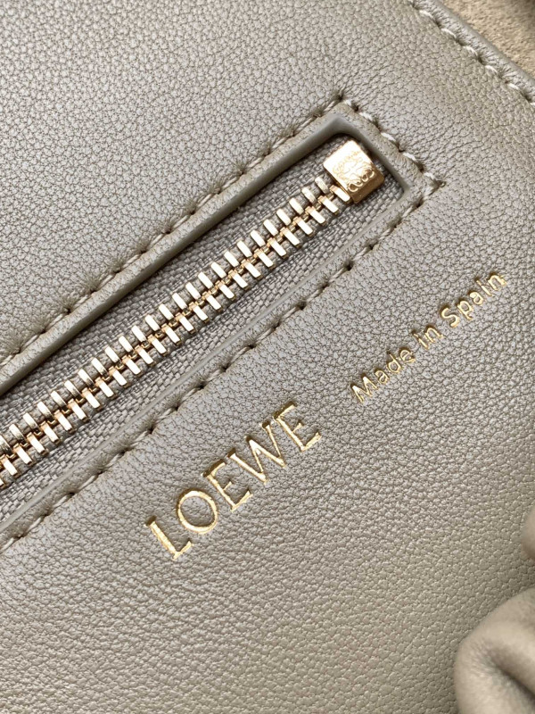 Loewe Squeeze Bag-34*33*13.5CM