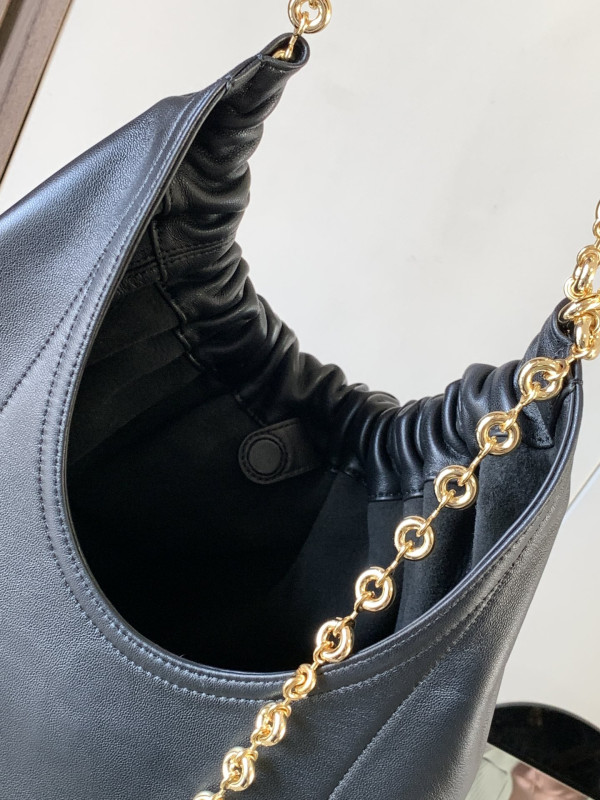 Loewe Squeeze Bag-34*33*13.5CM