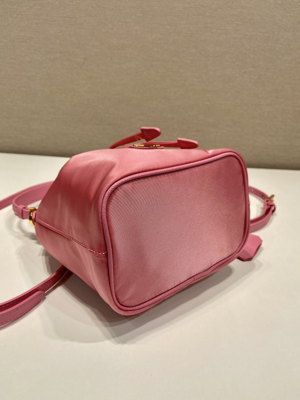 Pra*a bucket bag-15.5*19.5*10cm